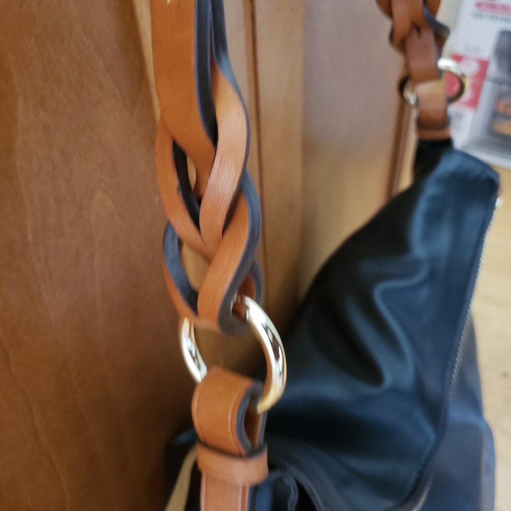 Dooney and Bourke Newbury Sloan handbag - Picture 10 of 15